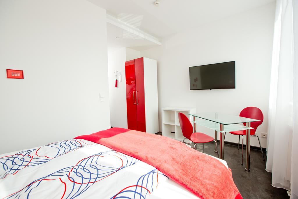 Design Sleepy Cologne Aparthotel Exterior photo