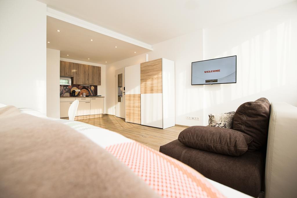 Design Sleepy Cologne Aparthotel Exterior photo
